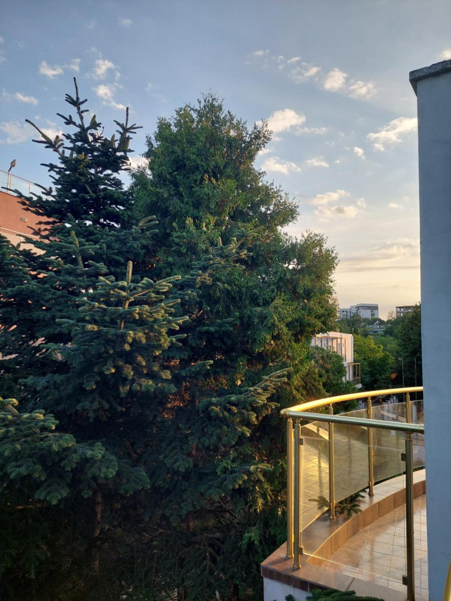 Bo'S Place Saints Constantine and Helena Bagian luar foto