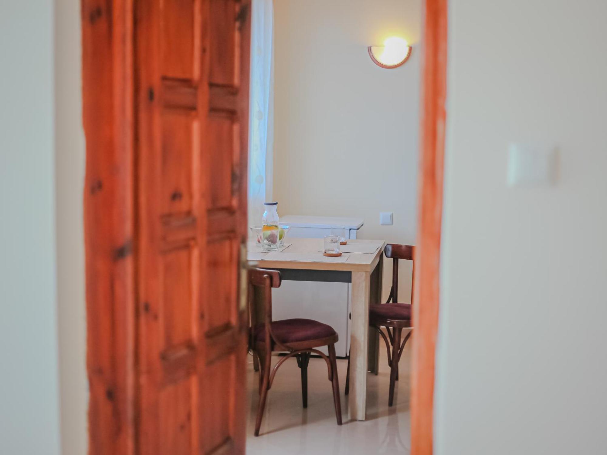 Bo'S Place Saints Constantine and Helena Bagian luar foto