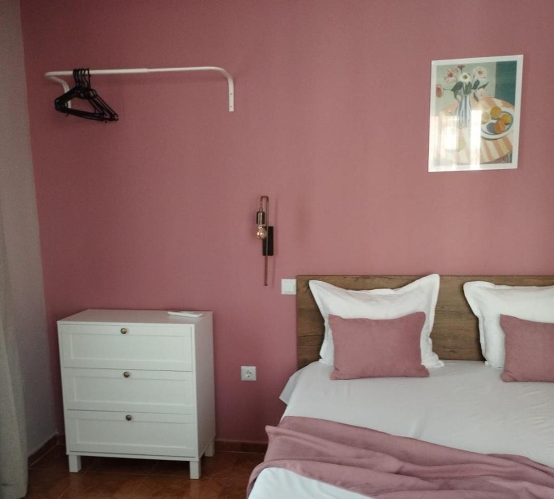 Bo'S Place Saints Constantine and Helena Ruang foto